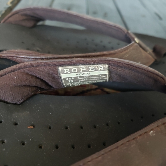 Roper Flip Flops Sandals Brown Western Wedge Burgundy Cream Chevron Women's 10 - Picture 5 of 9